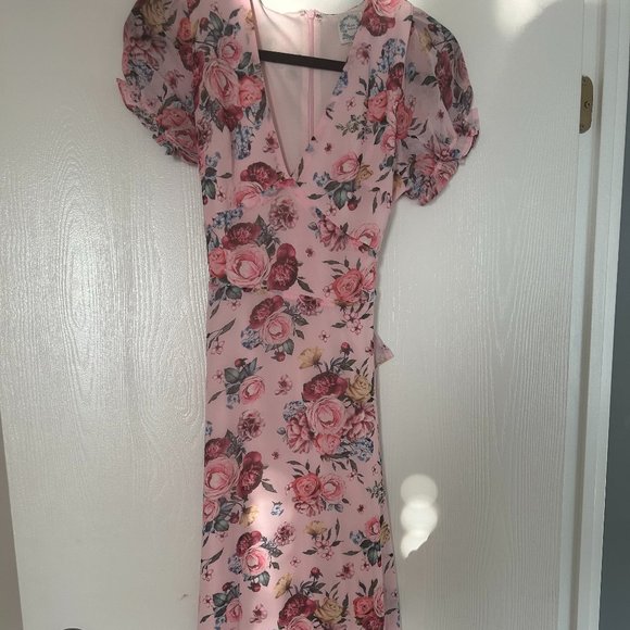 Floral midi dress - Picture 1 of 3